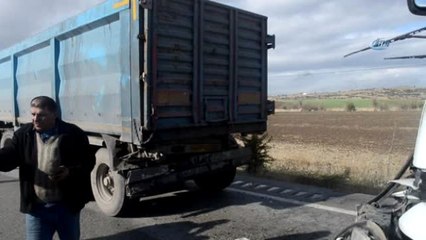 Kamyon Park Halindeki Tıra Çarptı: 1 Yaralı