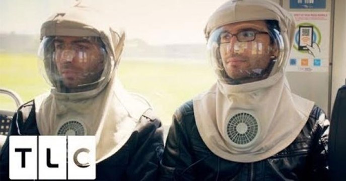 Meet The Twins Who Are Allergic To The Sun