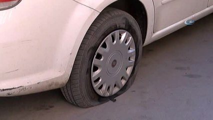 Üsküdar'da Lastiği Patladığı İçin Otomobilden İndi, 2 Kilo Altından Oldu