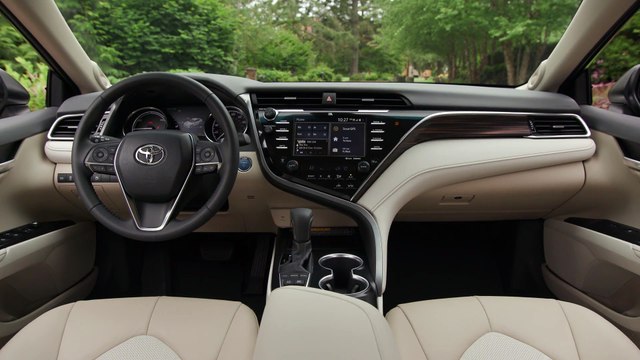 2018 Toyota Camry XLE Hybrid Interior Design
