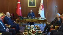 Cumhurbaşkanı Erdoğan, Meclis Başkanı Kahraman ve Başbakan Yıldırım ile Bir Araya Geldi