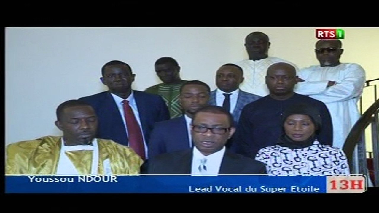 Audience: Youssou Ndour reçu par le President de la Republique M. Macky Sall; le Super Etoile dans la delegation