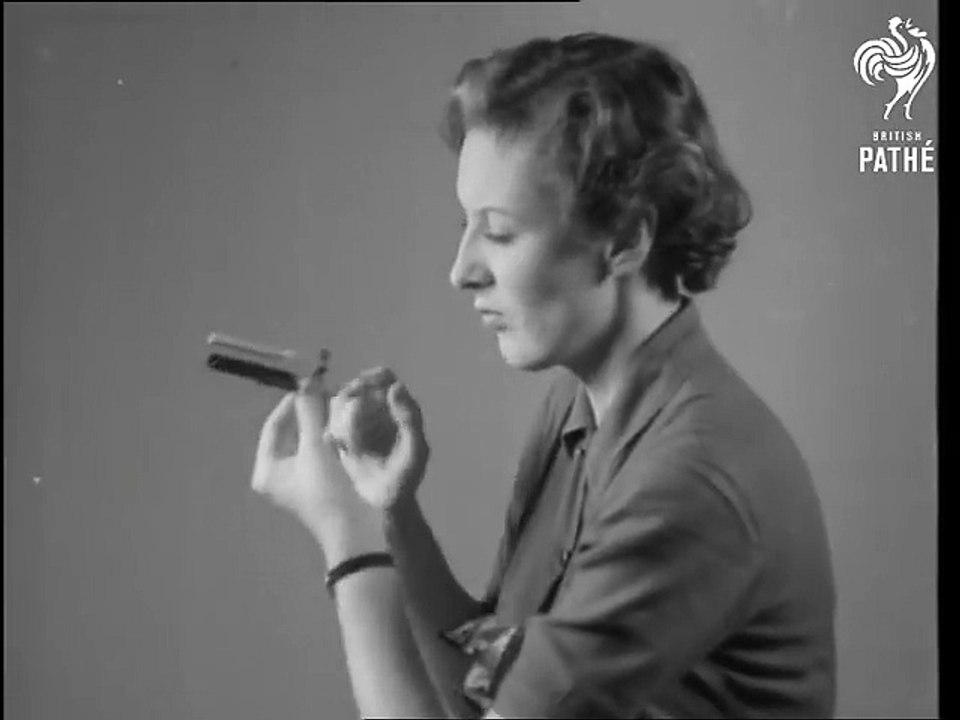 Fag Ashtray Aka Cigarette Ashtray (1937)