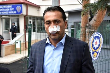 AVM'de Hesaba İtiraz Eden İş Adamı Restoran Çalışanları Tarafından Feci Şekilde Dövüldü