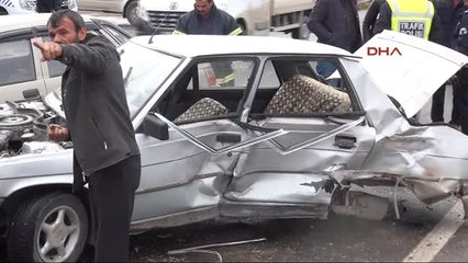 Niğde'de Trafik Kazası 1 Ölü,2 Yaralı