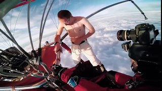 Complètement fou, il saute d'une montgolfière sans parachute !