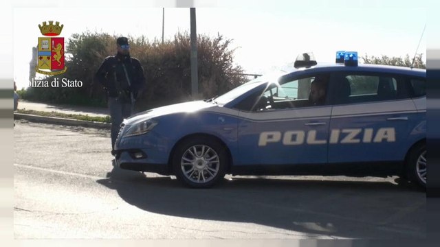 Maxi blitz delle forze dell'ordine a Ostia, sequestrate armi e droga