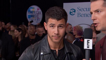 Nick Jonas Gives Love Life Update at 2017 AMAs