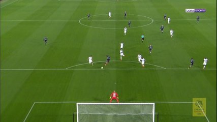 Скачать видео: Ligue 1 - Mendy scores a stunner as Bordeaux leads 1-0 against Saint-Etienne