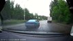 Ce chauffard russe tente de drifter en pleine route et c'est le drame.