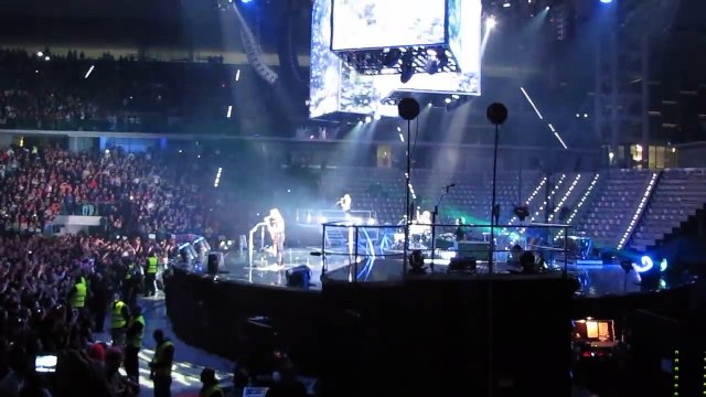 Muse - Supermassive Black Hole, Palasport Olimpico, Turin, Italy 12/4/2009