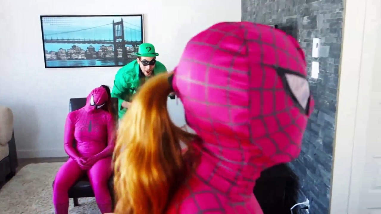 Pink Spidergirl Twins vs The Riddler! Sisters are Kidnapped! Fun Superhero Movie in Real Life | Superheroes | Spiderman | Superman | Frozen Elsa | Joker