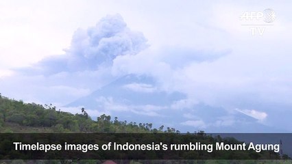Indonesia volcano: smoke, ash shooting high into sky