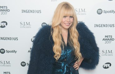 Paloma Faith defends decision to raise child gender neutral