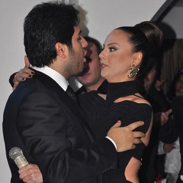 Ebru Gündeş, Hapishanede İçeriye Kadın Sokan Zarrab'dan Boşanıyor