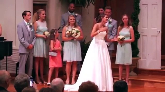 Bride Walks Away From Fiancé During The Wedding Ceremony Now Keep Your Eye On Her Hands