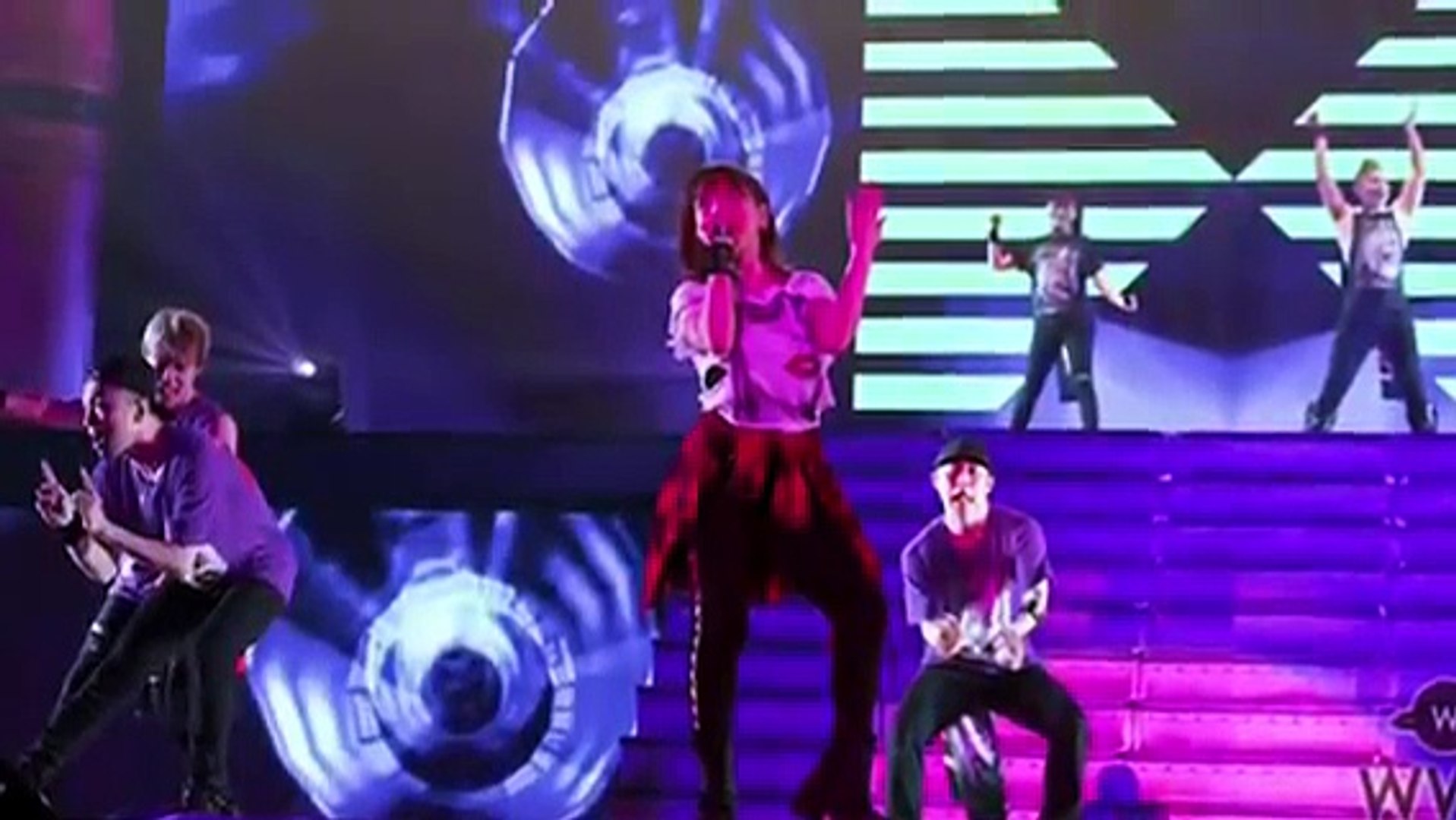 浜崎あゆみ 17ライブツアー画像がネットで話題 文字なし Video Dailymotion