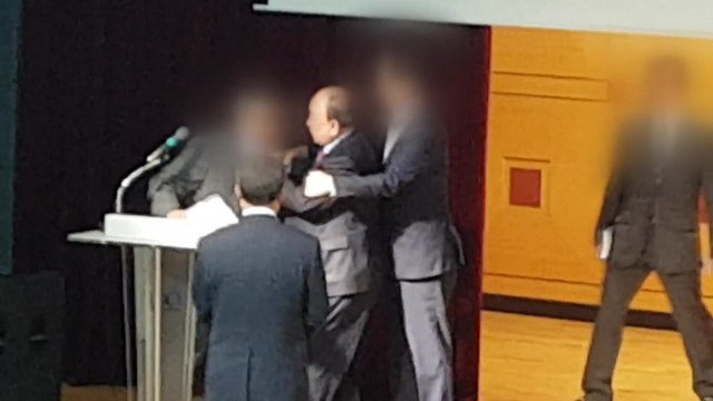 [단독] 발전기금 강요에 멱살까지 ...남서울대 이사장 갑질 논란 / YTN