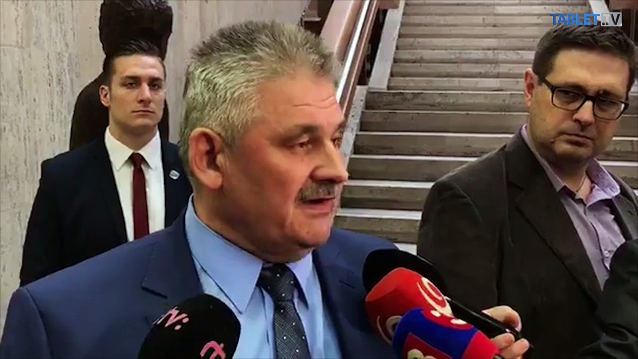 ZÁZNAM: Brífing ministra práce J. Richtera