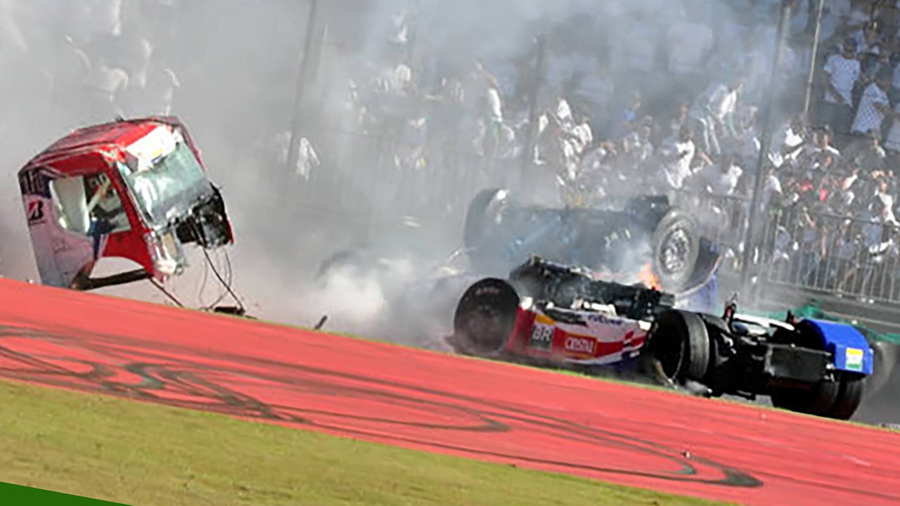 Junqueira and Bueno horrible crash at Interlagos (25 July 2010) F-Truck