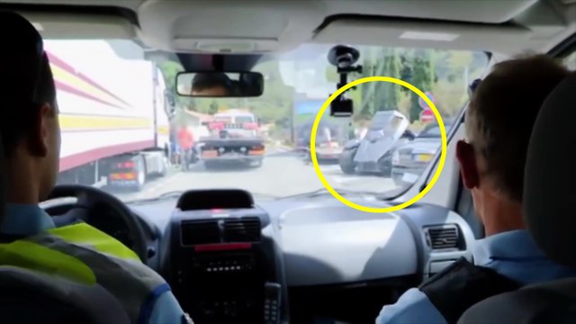 Quand des Gendarmes contrôlent une Batmobile de 560 ch