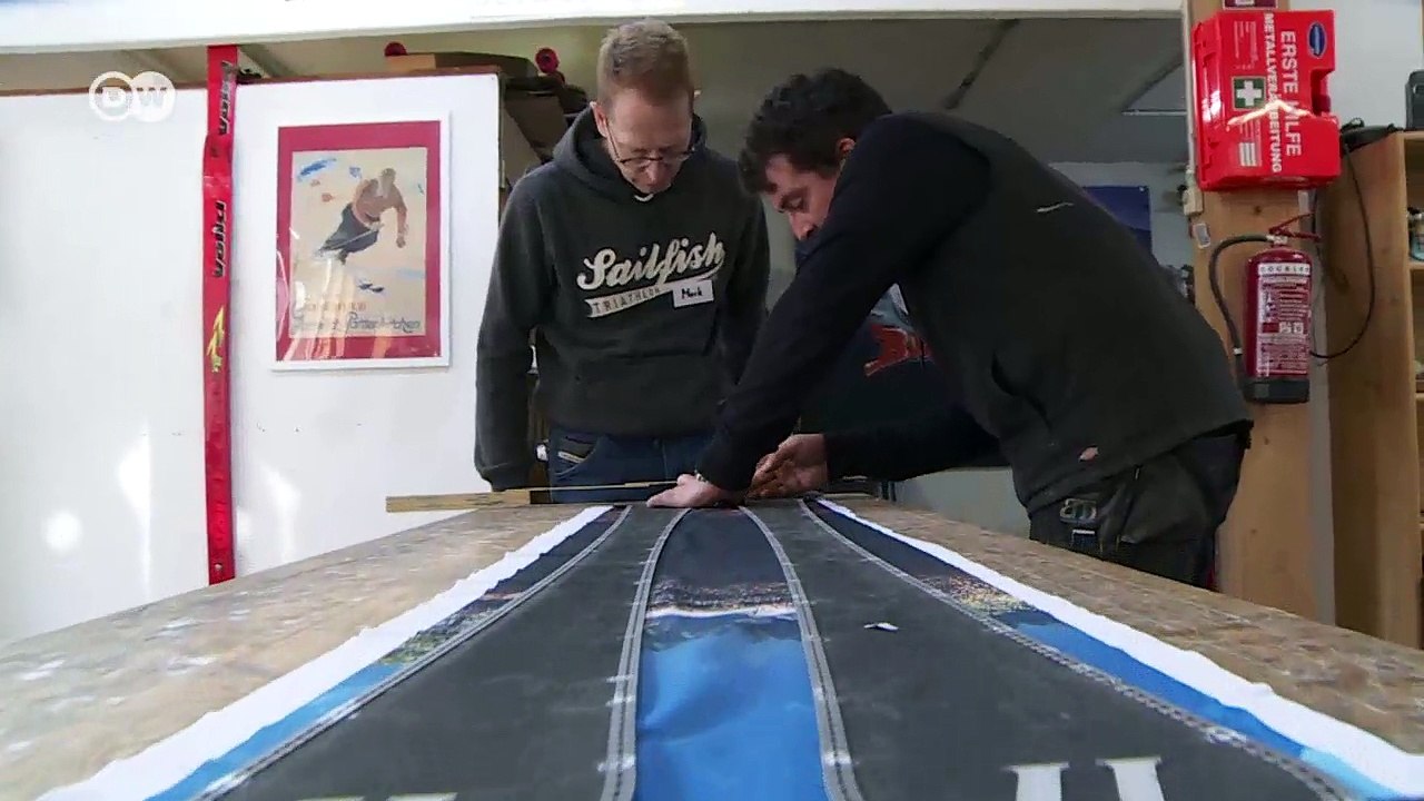 Make your own skis and snowboards | DW English