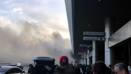 김포공항 국제선 화재...수백 명 대피에 지연 소동 / YTN