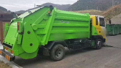 2주 만에 환경미화원 또 사고사...50대 숨져 / YTN