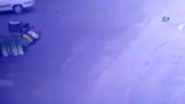 Patlayan Karpit Gazı Pazar Yerini Savaş Alanına Çevirdi... O Anlar Kamerada