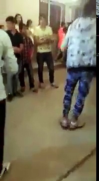 çılgın danslarını zirvelerde yaşayan gencolar