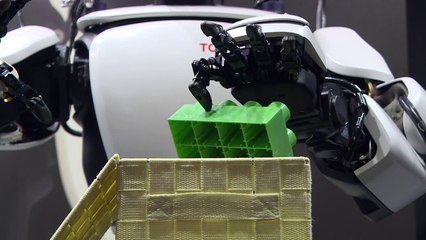 Toyota presentó nuevo robot humanoide, controlable a distancia