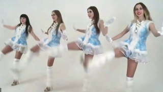 Russian dance Yablochko