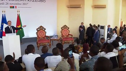 Burkina Faso : Emmanuel Macron fait polémique