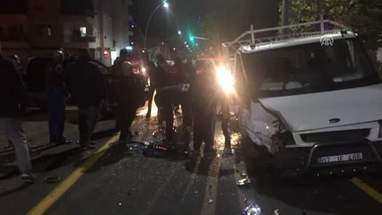 İki Kamyonetin Çarpıştığı Kazada 5 Kişi Yaralandı