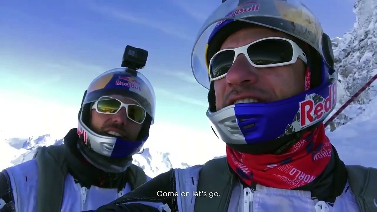 Deux Wingsuiters français arrivent à rentrer pa...