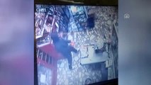 Ataşehir'de Gaspçılar Polisle Çatıştı - Güvenlik Kamerası