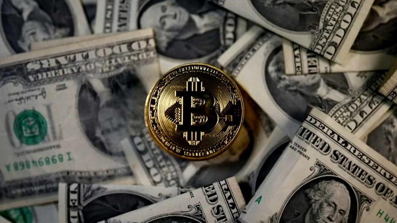 Unheimliche Bitcoin-Rekordjagd - Kunstwährung über 11.000 Dollar