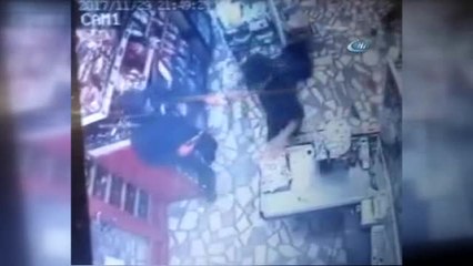 Ataşehir'de Soyguncularla Polis Arasında Çatışma Çıktı... Soyguncular Kamerada