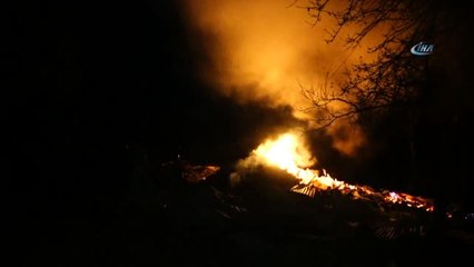 Kastamonu'da İki Ev Alev Alev Böyle Yandı: 5 Kişi Kayıp