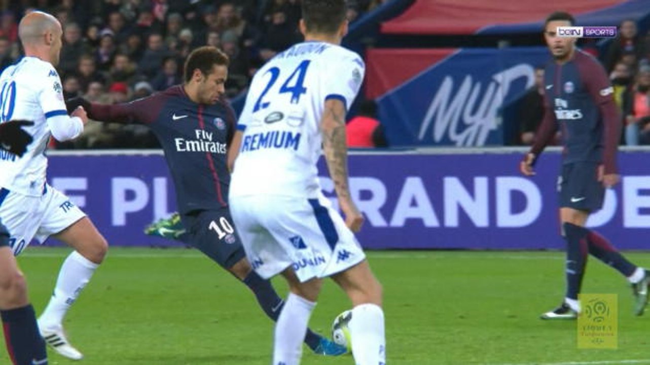 Neymar's fierce strike breaks PSG deadlock