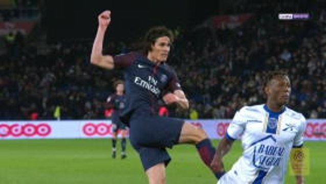 Neymar and Cavani combine for last-minute PSG goal