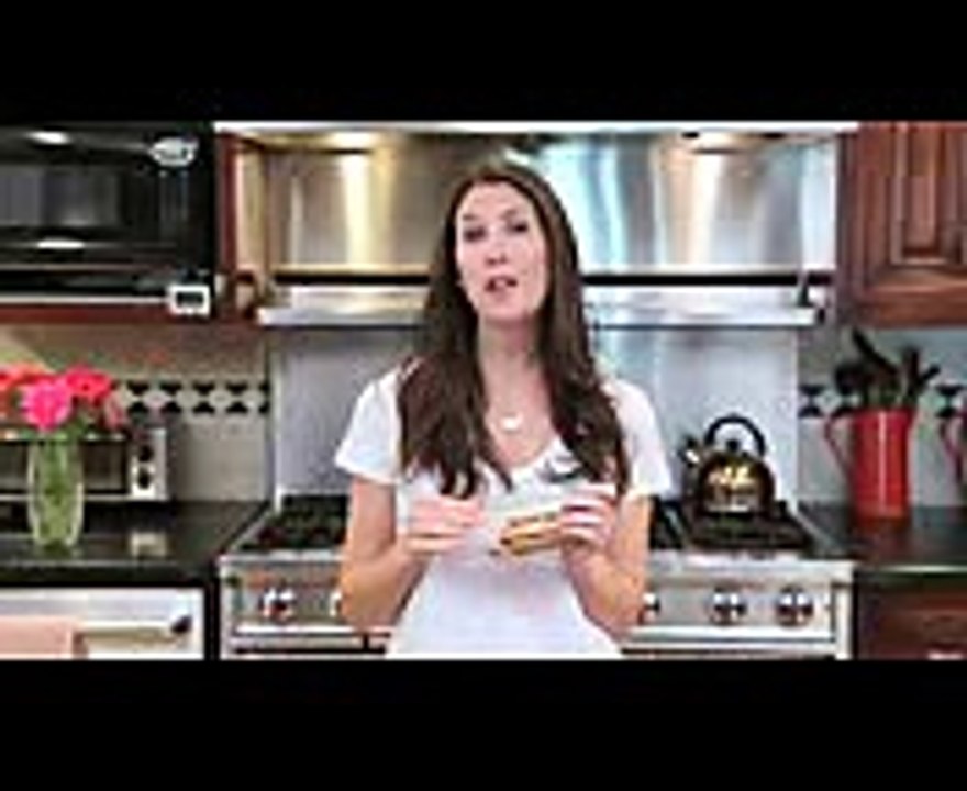 EAT  TIPS FOR TRAVEL SNACKS