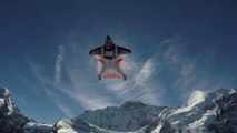 Wingsuit: les Soul Flyers rentrent dans un avion en plein vol