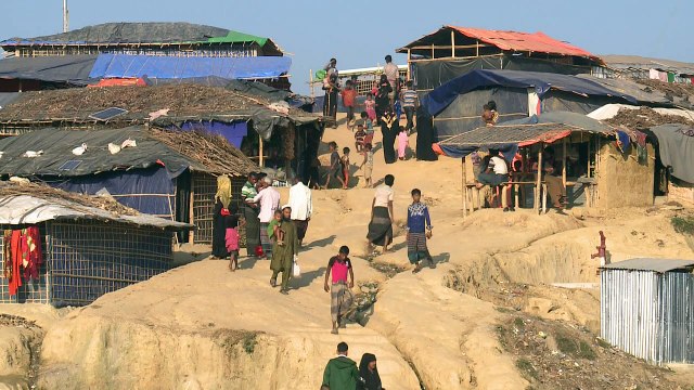 'Who is the pope?' ask Rohingya refugees in Bangladesh