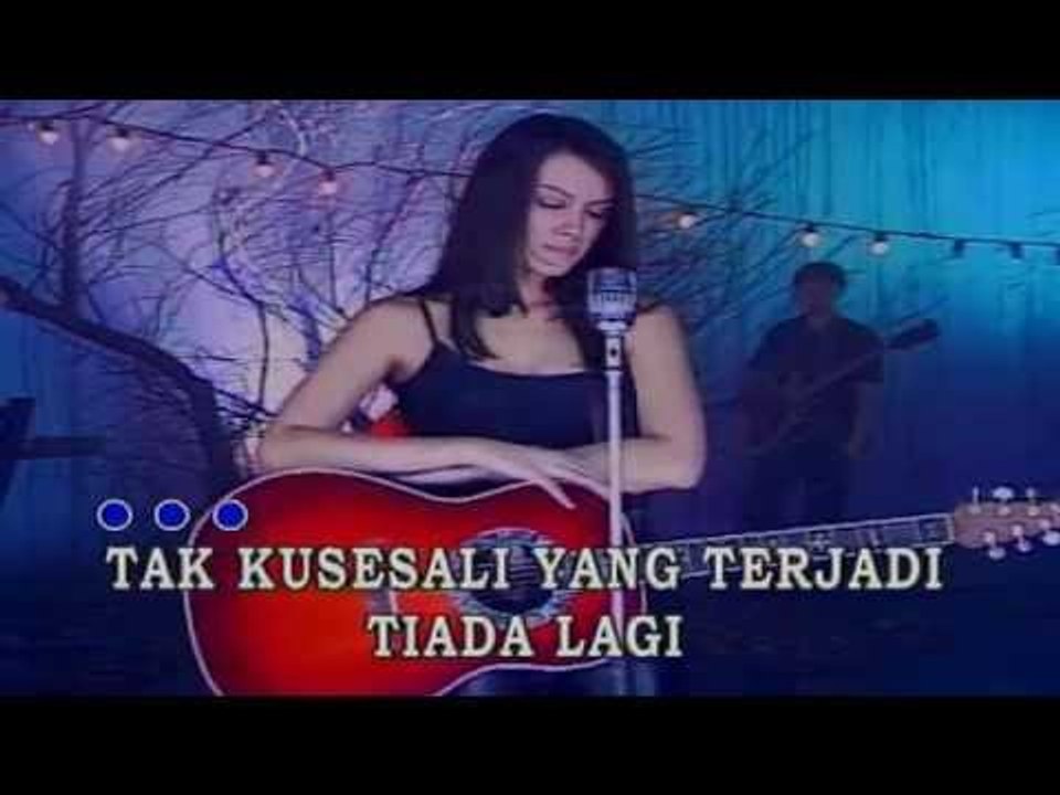 SOPHIA LATJUBA - TAK KUBIARKAN