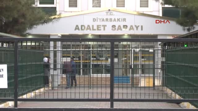 Diyarbakır 72 Yıl Hapis İstemiyle Yargılanan Cinsel İstismar Sanığı Öğretmene Beraat