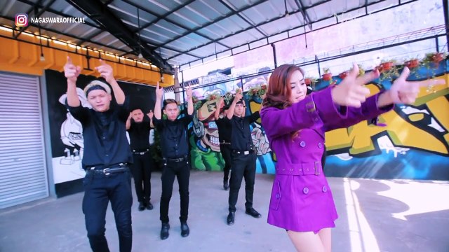 Jeslin - Magic feat. Langston Hues (Official Music Video NAGASWARA) #music