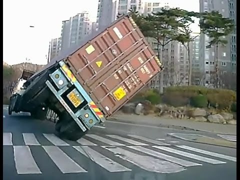 Idiot Drivers Crazy Funny Driving Fails -Driving Fails Compilation