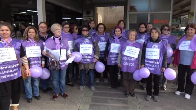 Muğla Marmaris Halk Pazarında 'Şiddete Hayır' Eylemi