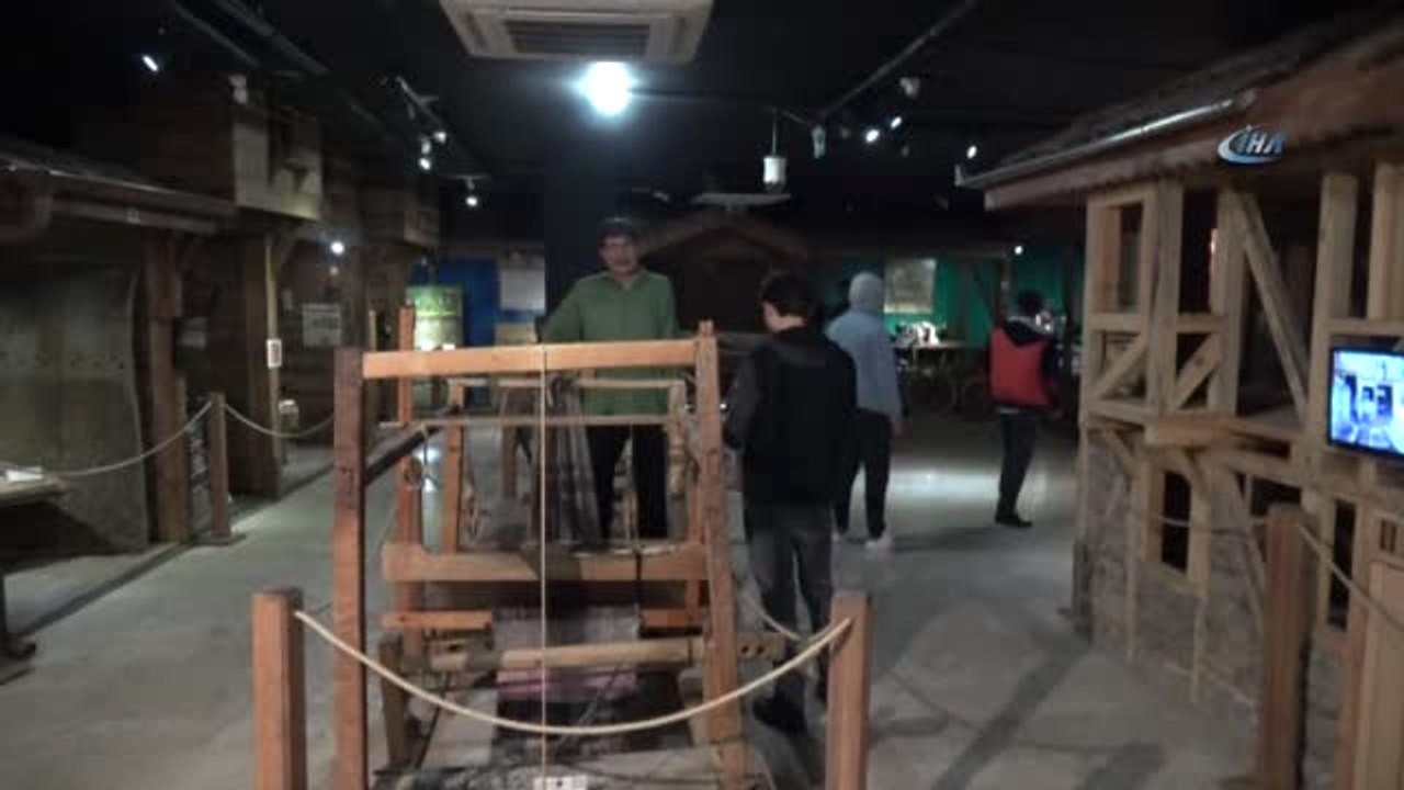 İnegöl Belediye Başkanı Alper Taban Öğrencilerle Bir Araya Geldi